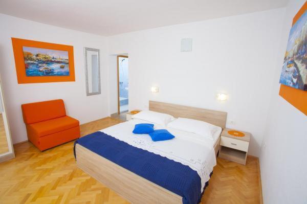 Apartments Ratko Tučepi Rum bild