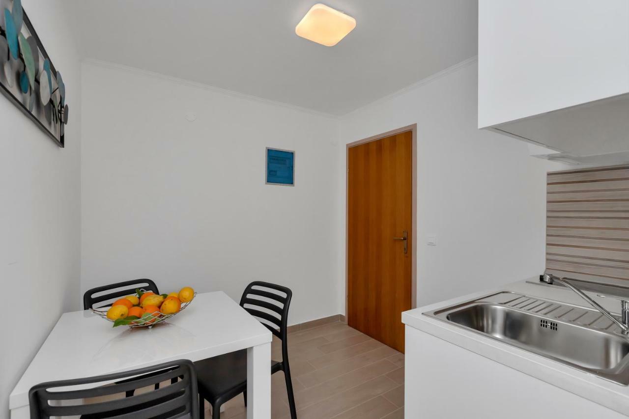 Apartments Ratko Tučepi Exteriör bild